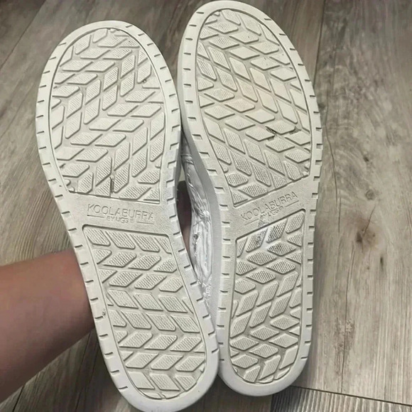 Koolaburra by Ugg Ortholite Slip On White Embroidered Floral Women’s Size 9 - Picture 4 of 5